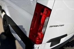 Mercedes-Benz Sprinter Crew Van High Roof 4-Cyl Diesel HO 2500 High Roof I4 Diesel HO 170" RWD 2026