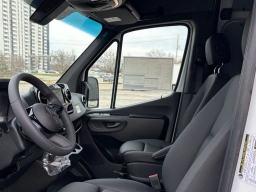 Mercedes-Benz Sprinter Crew Van High Roof 4-Cyl Diesel HO 2500 High Roof I4 Diesel HO 170" RWD 2026