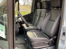 Mercedes-Benz Sprinter Crew Van High Roof 4-Cyl Diesel HO 2500 High Roof I4 Diesel HO 170" RWD 2026