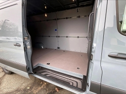 Mercedes-Benz Sprinter Crew Van High Roof 4-Cyl Diesel HO 2500 High Roof I4 Diesel HO 170" RWD 2026