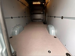 Mercedes-Benz Sprinter Crew Van High Roof 4-Cyl Diesel HO 2500 High Roof I4 Diesel HO 170" RWD 2026