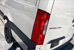 Mercedes-Benz Sprinter Crew Van High Roof 4-Cyl Diesel HO 2500 High Roof I4 Diesel HO 170" AWD 2026