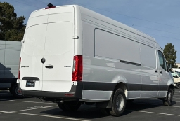 Mercedes-Benz Sprinter Cargo Van High Roof 4-Cyl Diesel HO 3500 High Roof I4 Diesel HO 170" Extended RWD 2026