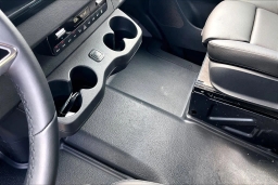 Mercedes-Benz Sprinter Passenger Van Standard Roof 4-Cyl Diesel HO 2500 Standard Roof I4 Diesel HO 144" RWD 2025