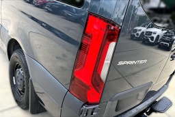 Mercedes-Benz Sprinter Passenger Van Standard Roof 4-Cyl Diesel HO 2500 Standard Roof I4 Diesel HO 144" RWD 2025