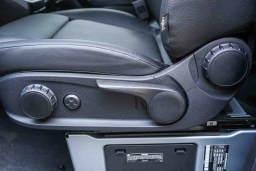 Mercedes-Benz Sprinter Passenger Van Standard Roof 4-Cyl Diesel HO 2500 Standard Roof I4 Diesel HO 144" RWD 2025