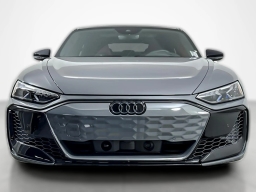 Audi RS e-tron GT performance quattro 2025