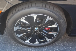 BMW iX xDrive45 Sports Activity Vehicle 2026