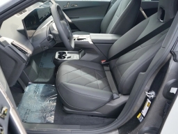 BMW iX xDrive45 Sports Activity Vehicle 2026