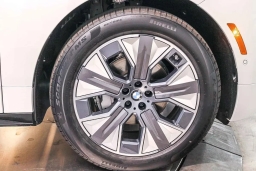 BMW iX xDrive45 Sports Activity Vehicle 2026