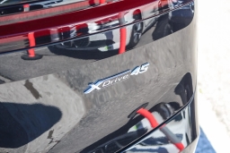 BMW iX xDrive45 Sports Activity Vehicle 2026