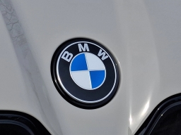 BMW iX xDrive45 Sports Activity Vehicle 2026