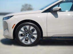 BMW iX xDrive45 Sports Activity Vehicle 2026