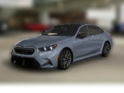 BMW M5 Base (A8) Sedan 2026