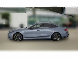BMW M5 Base (A8) Sedan 2026