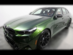 BMW M5 Base (A8) Sedan 2026