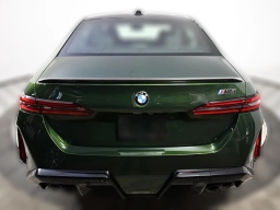 BMW M5 Base (A8) Sedan 2026