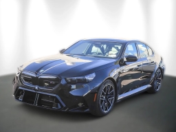 BMW M5 Base (A8) Sedan 2026