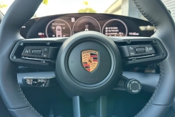 Porsche Taycan 4 AWD 2026