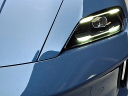 Porsche Taycan 4 AWD 2025