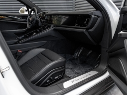 Porsche Panamera Base RWD 2025