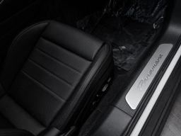 Porsche Panamera Base RWD 2025