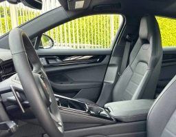 Porsche Panamera Base RWD 2026