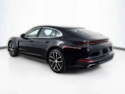 Porsche Panamera 4 AWD 2025