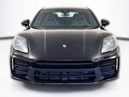 Porsche Panamera 4 AWD 2025