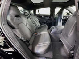 Porsche Panamera 4 AWD 2025