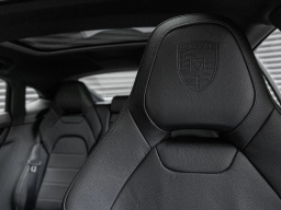 Porsche Panamera Base RWD 2025