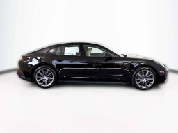Porsche Panamera 4 AWD 2025
