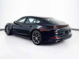 Porsche Panamera 4 AWD 2025