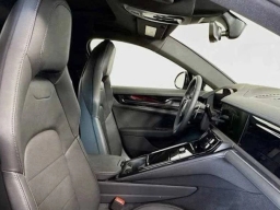 Porsche Panamera 4 AWD 2025