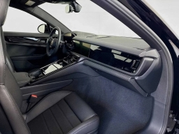 Porsche Panamera 4 AWD 2025