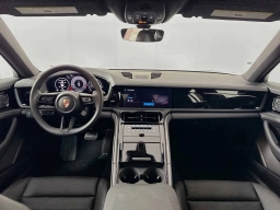 Porsche Panamera 4 AWD 2025