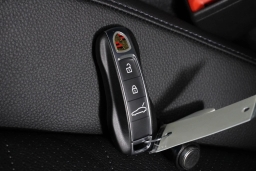 Porsche Panamera Base RWD 2026