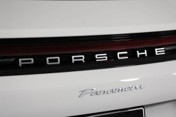 Porsche Panamera Base RWD 2026