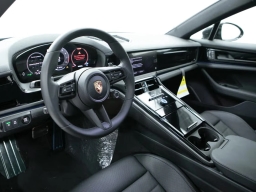 Porsche Panamera 4 AWD 2025