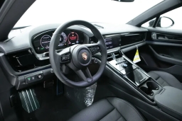 Porsche Panamera 4 AWD 2025