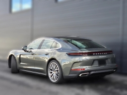 Porsche Panamera Base RWD 2026