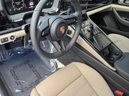 Porsche Panamera Base RWD 2026