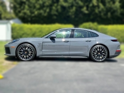 Porsche Panamera Base RWD 2026
