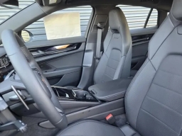 Porsche Panamera Base RWD 2026