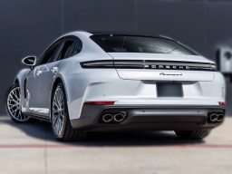 Porsche Panamera 4 AWD 2026