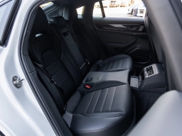 Porsche Panamera 4 AWD 2026