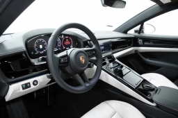 Porsche Panamera Base RWD 2026