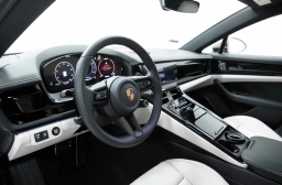 Porsche Panamera Base RWD 2026