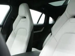 Porsche Panamera Base RWD 2026