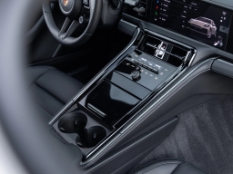 Porsche Panamera 4 AWD 2026
